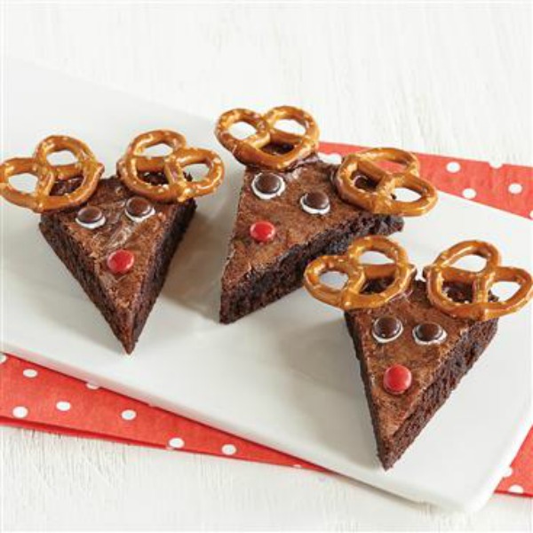 DIY Christmas Rudolph Reindeer Cake Recipes